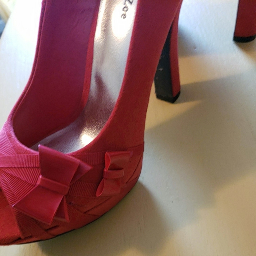 Heels - Picture 3 of 4